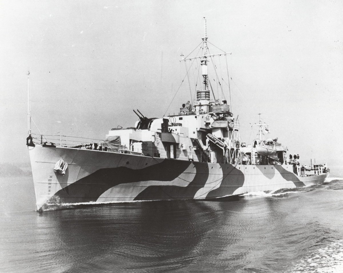 River class frigate HMCS Capilano (K 409) T/A/Lt.Cdr. Herbert Evans McArthur, RCNVR: Commissioned 25.08.44.