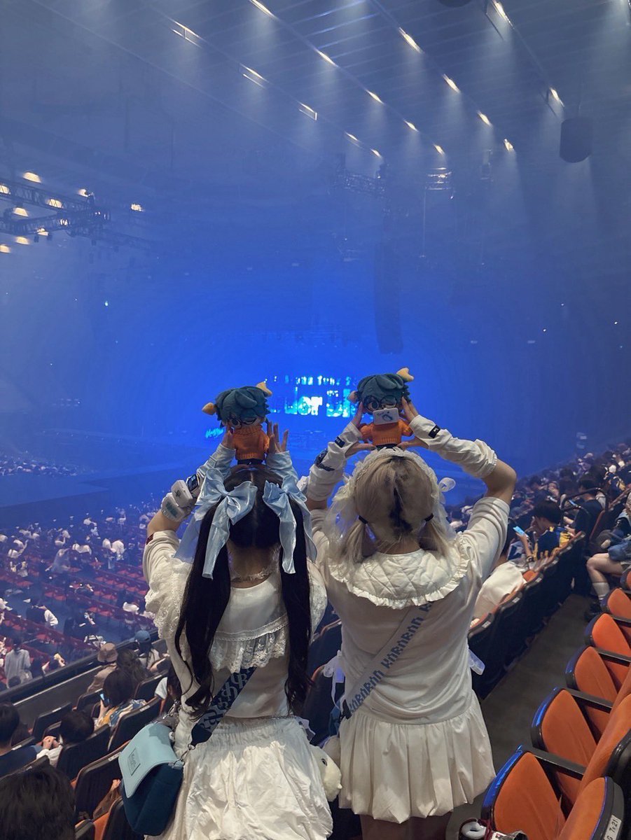 #UnderBlue 
楽しかった思い出🥰
名古屋も大阪公演も、横浜も全部違くて、演出も綺麗だったけど、いぶくんの煽りだったりテンションが伝わってほんとに楽しかったし、MCもいぶくんの気持ちが聞けて嬉しかった