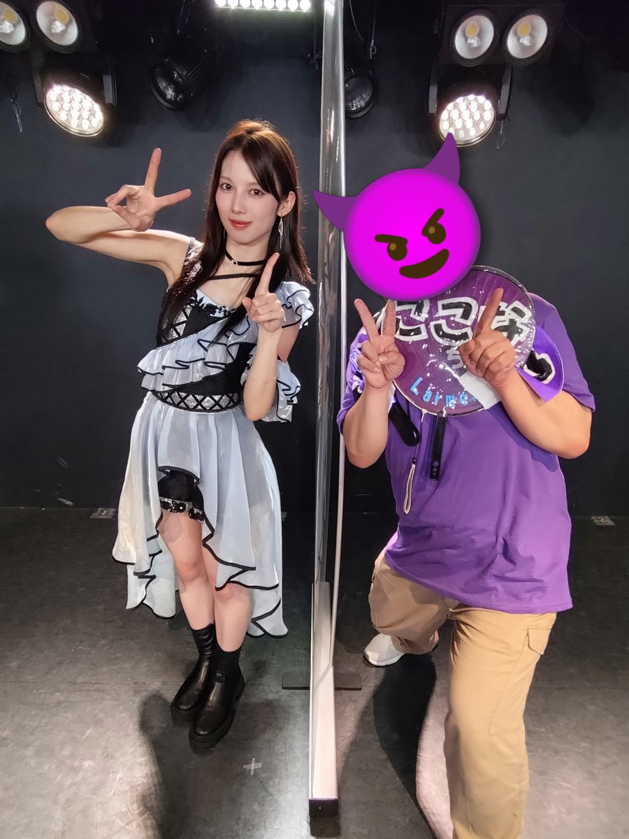 6Moto1976's tweet photo. 💜凪乃瑚々奈 生誕祭💜
　8月24日(日)
　GOTANDA G4

言葉には表しきれない
最高の生誕祭🎂🎉

瑚々奈さんがみんなを
　楽しませよう
　喜んでもらおう
という気持がすごく伝わってくる
素敵な演出✨

自分幸せです💜💜💜
そして、みんな、ありがとー🥰

#LarmeR #凪乃瑚々奈 #ここだけのおはなし https://t.co/yMePLmREeT