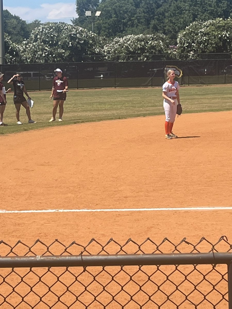 MylaMcNeely44's tweet photo. Had a great time at @Winthropsoftbal camp yesterday! Thank you to all the coaches and players! Can’t wait for the next one! @CoachMoWyatt @CoachFuller7 @peytondarnell11 @26_mojo22101 @ALBrownSoftball @Bymie20 https://t.co/eeTOVQrFNH
