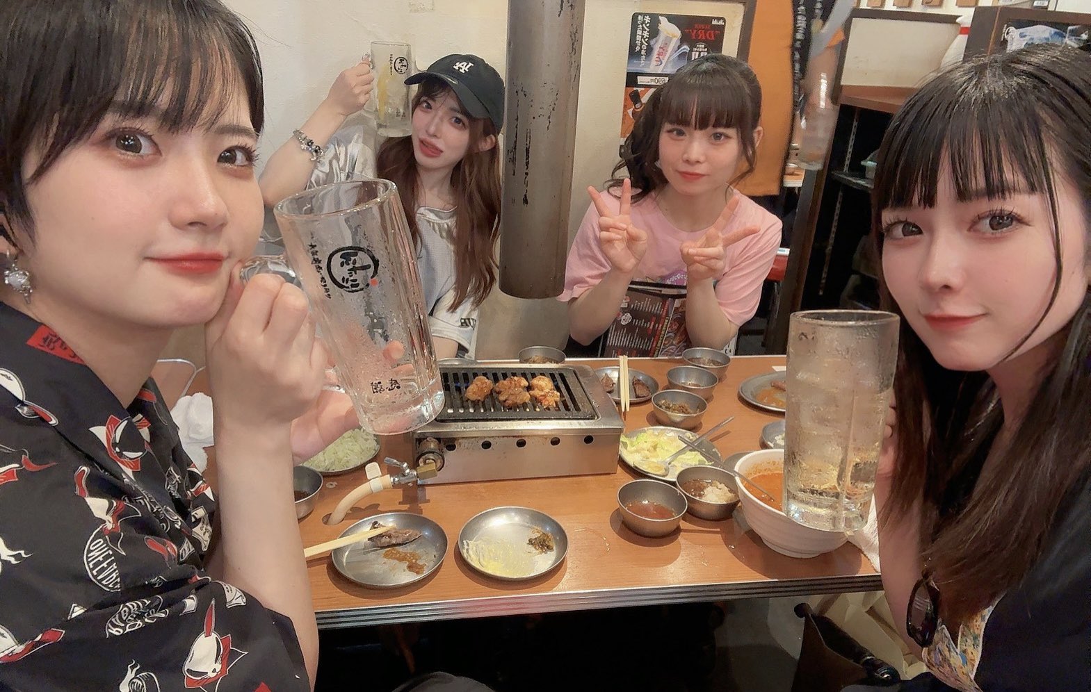 女の子　100 まとめ売り　春秋夏冬 Gy9DeTyaUAAyVpJ.jpg