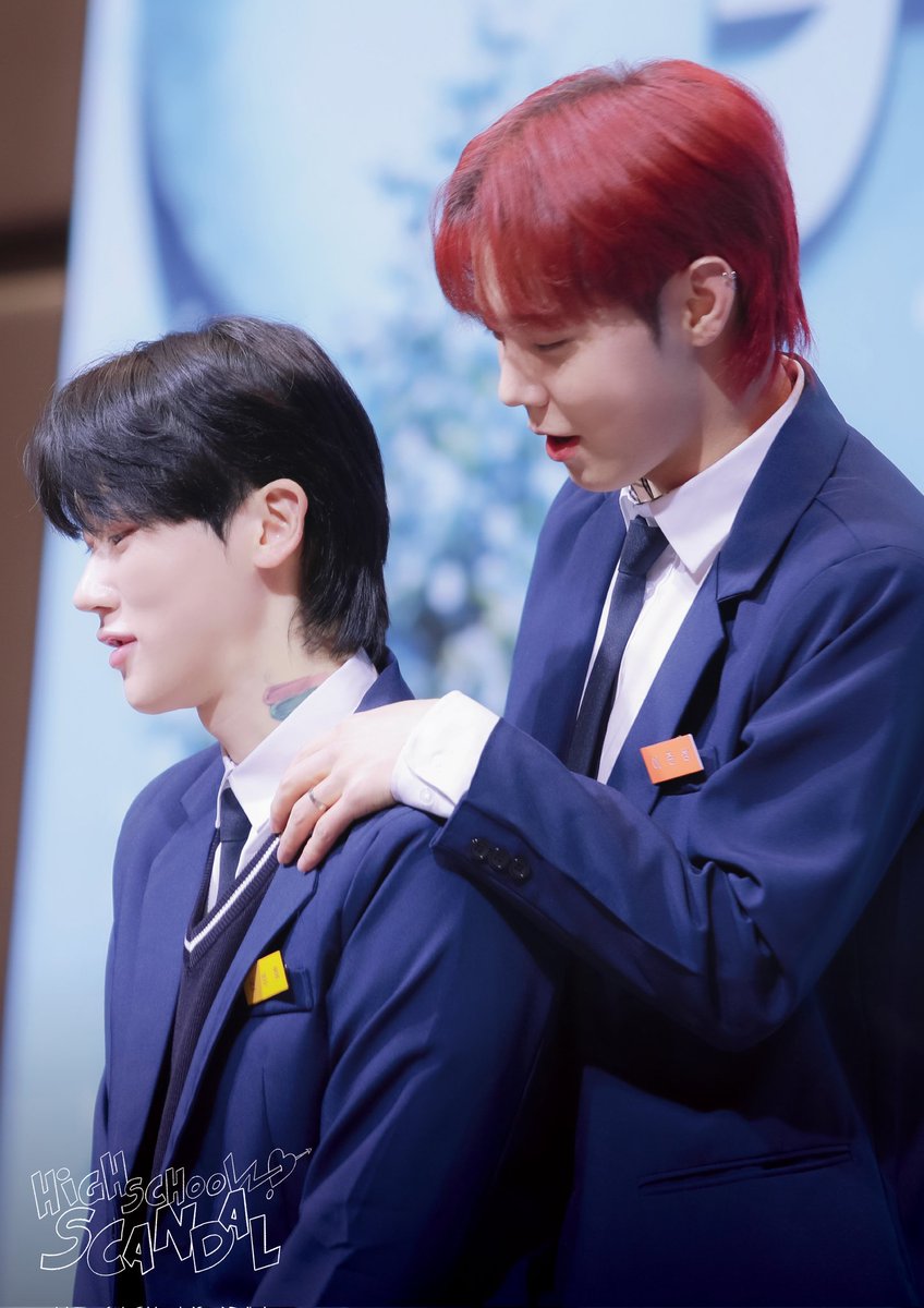 🏫🔔💘𝙃𝙞𝙜𝙝 𝙎𝙘𝙝𝙤𝙤𝙡 𝙎𝙘𝙖𝙣𝙙𝙖𝙡
둘이 뭐 있는 것 같은데 신문반에 제보해볼까?

#high_school_scandal
#헐_준성선배랑_성호랑_사귄대

#Junseongho #준성호 #준성호네