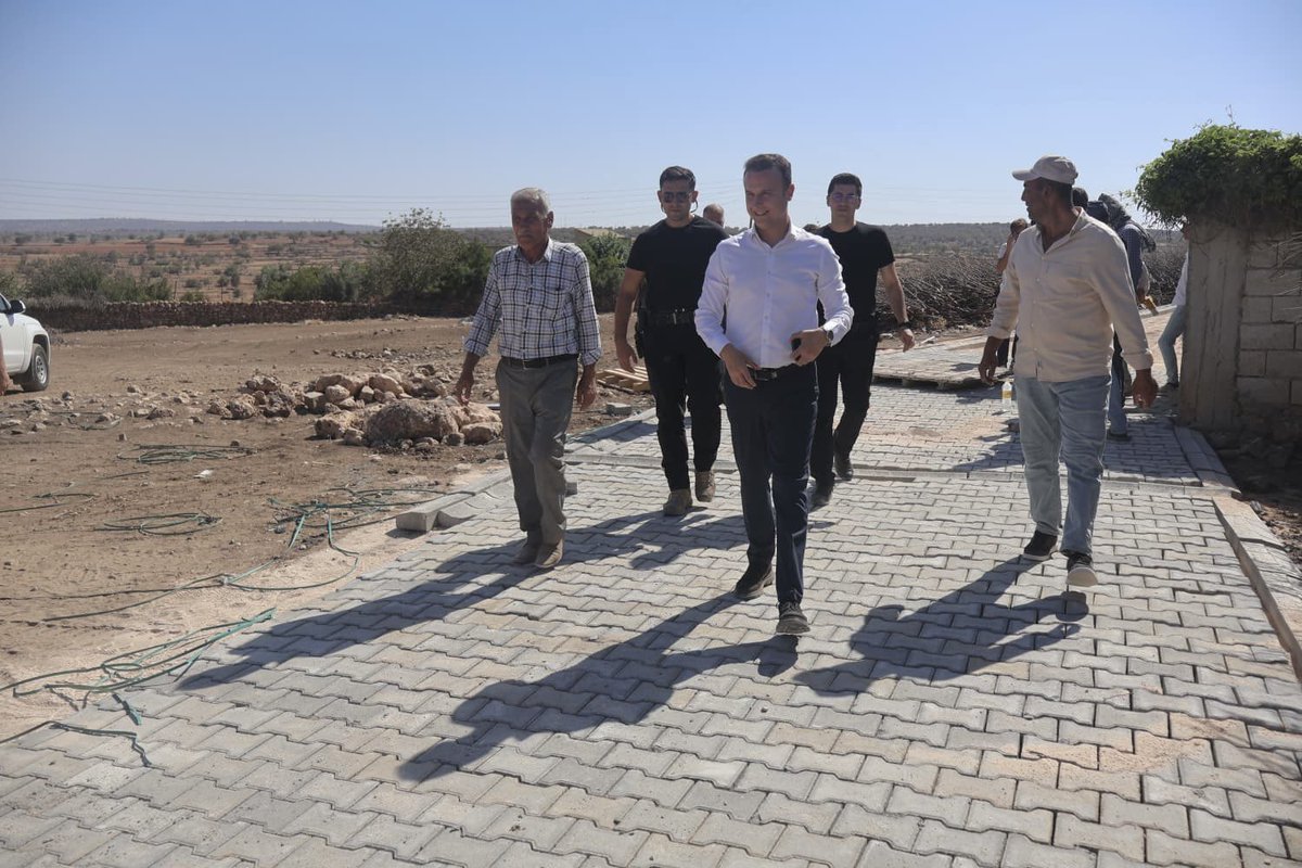 Kaymakamımız Sayın Anıl ADIGÜZEL Basakköy Köyünü ziyaret ederek köy merkezindeki kilit parke taşı çalışmalarını yerinde inceledi

<a href="/anilladgzl/">Anıl Adıgüzel</a>