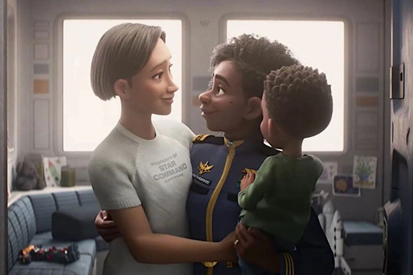 French Rap 🇺🇸 (@frenchrapus2) on Twitter photo <a href="/FrenchRapUS/">FRENCHRAPUS 🇺🇸</a> Snoop Dogg dit qu'il a peur d'aller au cinéma après avoir emmené son petit-fils voir « Lightyear », qui mettait en scène un couple de lesbiennes :
"Ils en mettent partout. Mon petit-fils, au milieu du film, dit : "Papa Snoop ? Comment elle a pu avoir un bébé avec une femme ?" <a href="/FrenchRapUS/">FRENCHRAPUS 🇺🇸</a> Snoop Dogg dit qu'il a peur d'aller au cinéma après avoir emmené son petit-fils voir « Lightyear », qui mettait en scène un couple de lesbiennes :
"Ils en mettent partout. Mon petit-fils, au milieu du film, dit : "Papa Snoop ? Comment elle a pu avoir un bébé avec une femme ?"