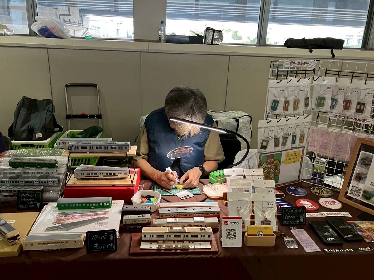 KyotoKeihan's tweet image. 一昨日、昨日、酷暑のなか、いずみさの鉄道フェスタにお越しくださいまして、ありがとうございました！
無事故で終えました。三歳4歳ほどの小さな子供さんもたくさん来ていただき、本当に南海電車のこともよくご存知で驚きました！
今後も楽しい模型を提供して参ります。🙏
#いずみさの鉄道フェスタ