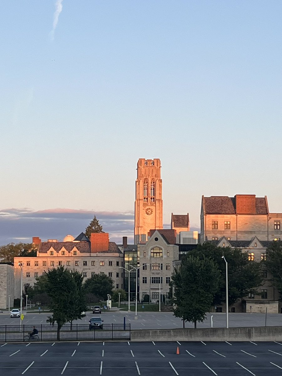 Toledo showing out for the #FirstDayofSchoolPhoto 
🚀 📸
