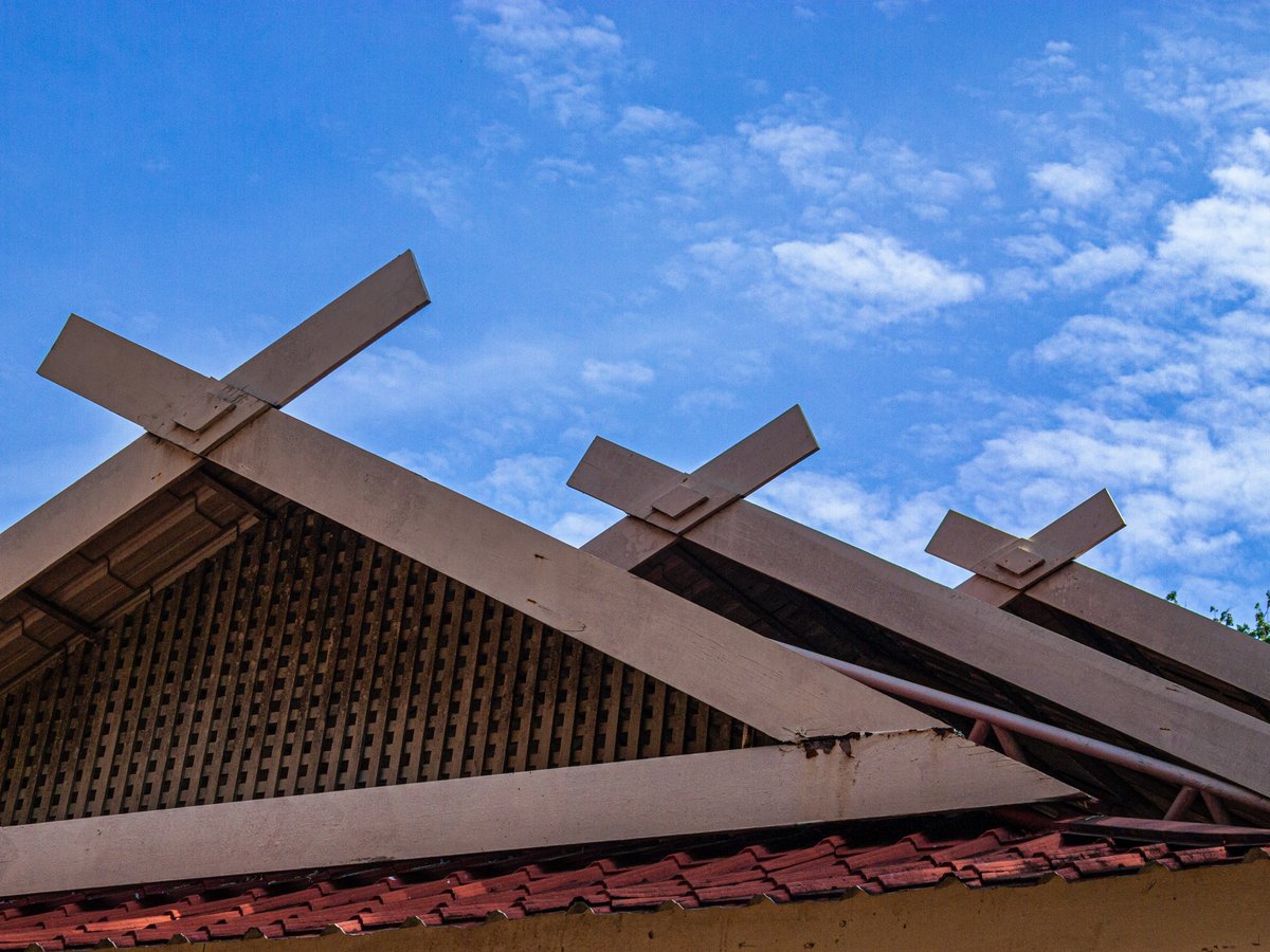 oli_photo_Boy's tweet photo. Triangles. Taken with my trusty Olympus PEN P3 and edited in lightroom. #kualalumpurmalaysia #photographydaily #triangle #singaporephotography #photography #editedinlightroom #photogram #urbanphotography #urbanphotographer https://t.co/twyn0cmE3M