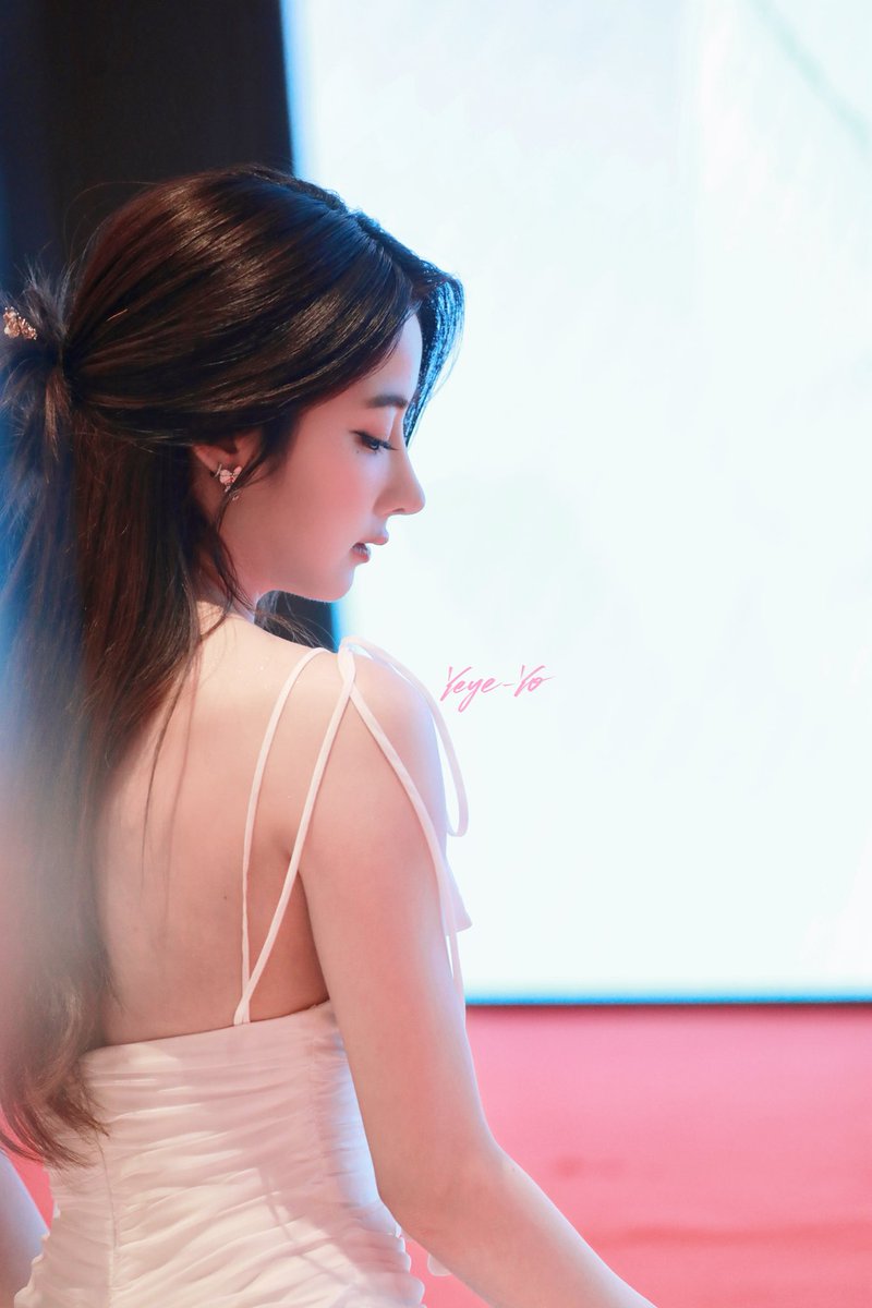 nastarkeju60291's tweet image. Not everyone who listens is on your side. Some are gathering intel. Some are waiting for weakness. Some are smiling while sharpening knives. Trust isn&apos;t earned by proximity, it&apos;s earned by consistency under pressure.

#YokoApasra 
@Yoko_apasra