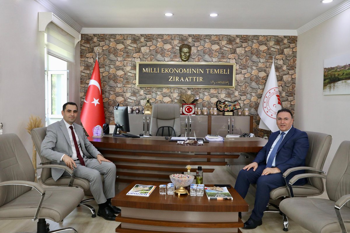 Kaymakamımız Sayın Mevlana KÜRKCÜ, Diyarbakır İl Jandarma Komutanı Tümgeneral Tarık HEKİMOĞLU, Diyarbakır İl Milli Eğitim Müdürü Salih SADOĞLU ve Diyarbakır İl Tarım ve Orman Müdürü Adil ALAN’a hayırlı olsun ziyaretlerinde bulundu.