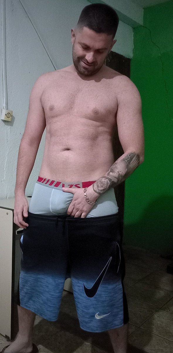 Henriquelocco's tweet photo. Boa semana 😚 #cueca #boxer https://t.co/7PyE8oyh5H