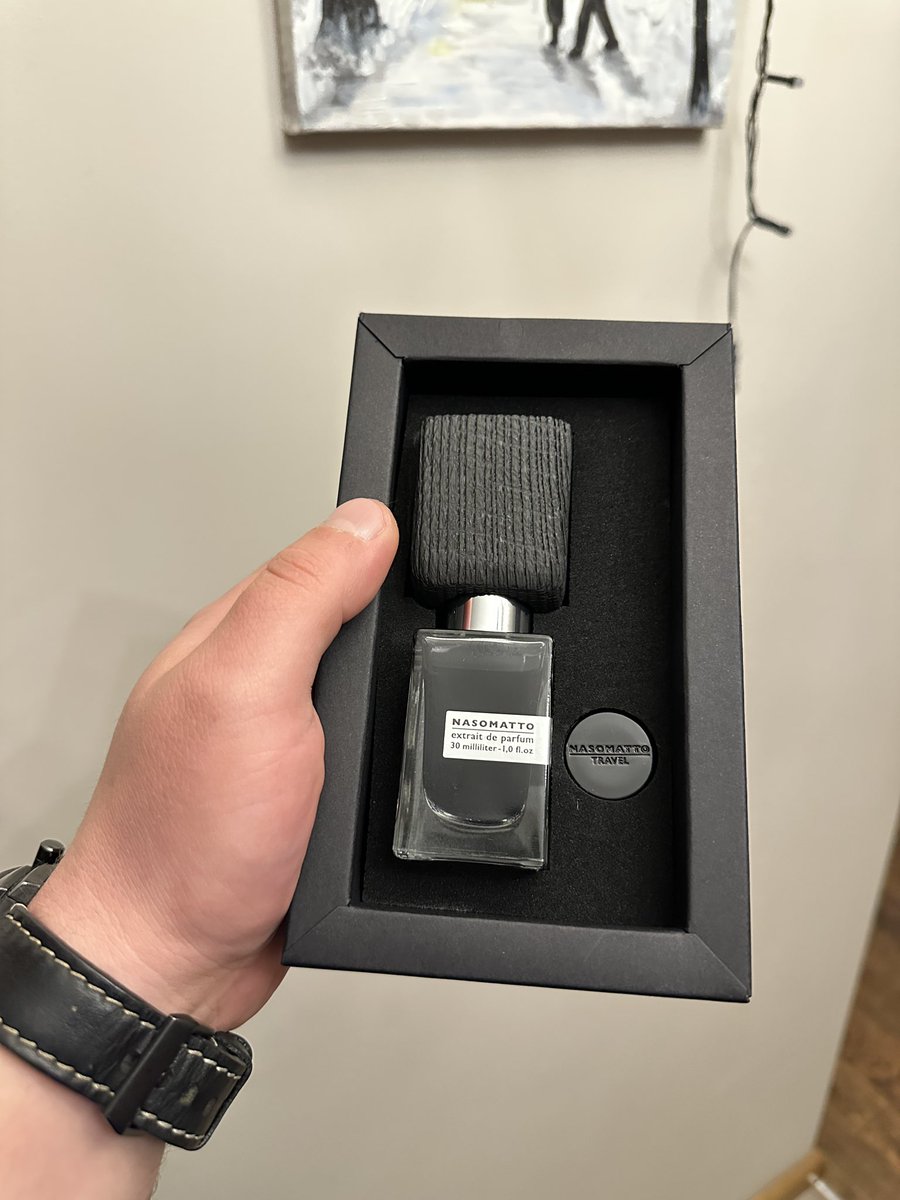 В понедельник приходишь домой заебавшийся с работы, а там тебя ждет вкусный ужин и подарочки приятные. 
И жизнь как-то уже и замечательной начинает казаться ☺️