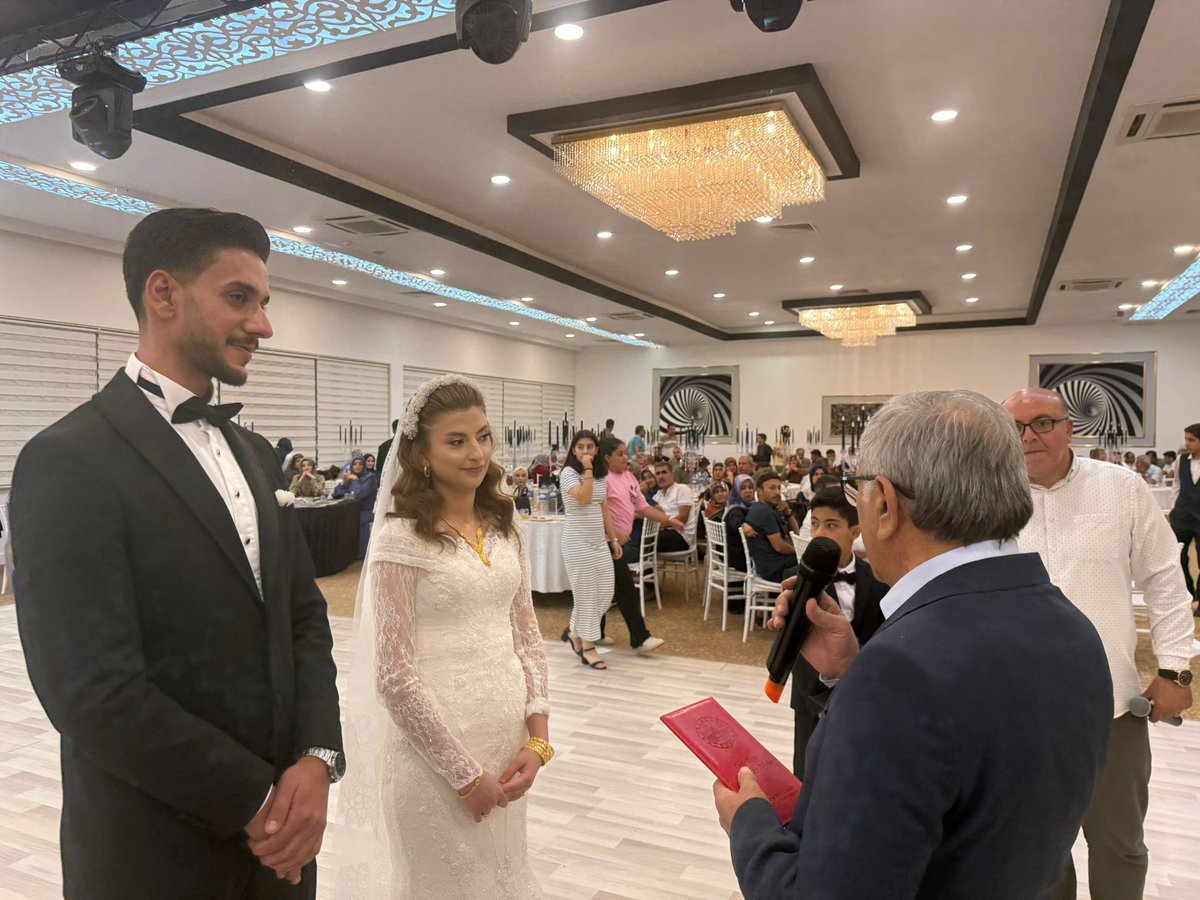 Yönetim Kurulu Başkanımız Suat Öztürk ve Yönetim Kurulu Üyemiz Oya Düşmez Sanayicilerimizden Aktaş Tarım Makineleriniin sahibi Kemal Aktaş'ın oğlunun düğünü törenine katıldılar.