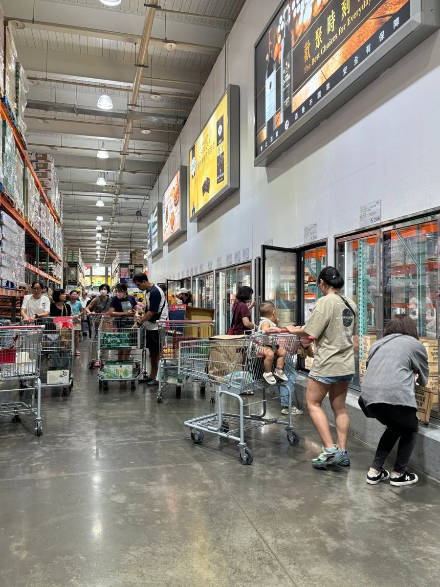 JasonLecht5's tweet image. 台湾コストコ平日は誰が見ていますか?