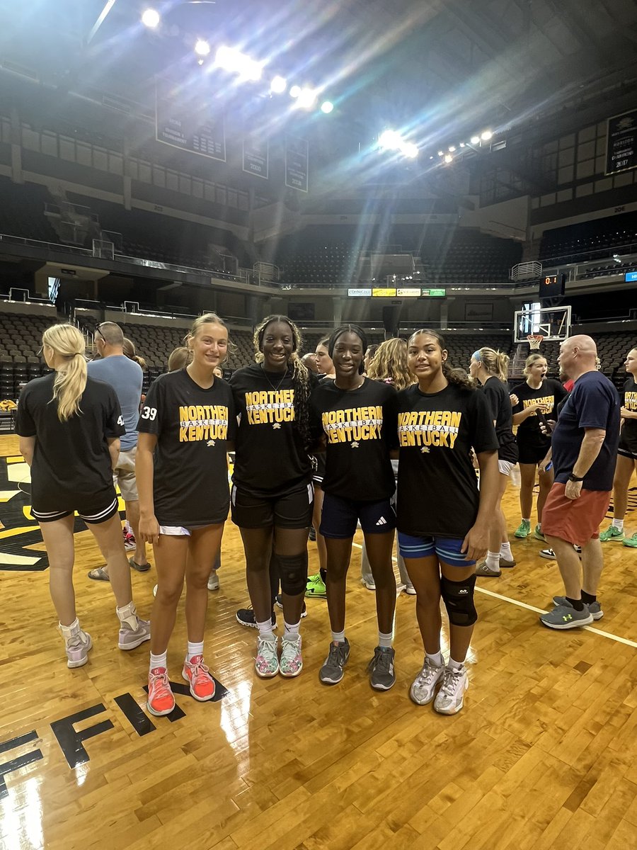 Had a great time at <a href="/NKUNorseWBB/">NKU Women's Basketball 🏀</a> elite camp! Thank you <a href="/coachjeffhans/">Jeff Hans</a> and the entire coaching staff for for a great experience. <a href="/CoachMolly_/">Molly Bateman</a> <a href="/coachbstow24/">coachbstow24</a>