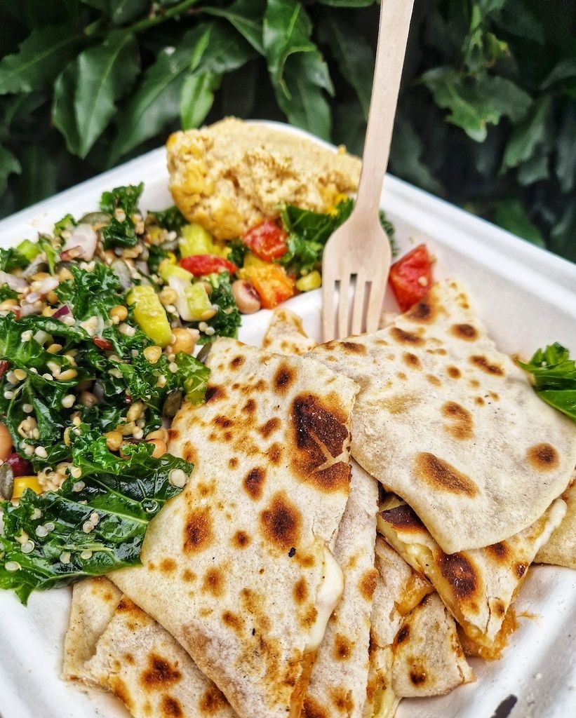 See below for the full line-up.⁠
#bristolmarket #foodanddrink #bristolfoodies #foodie #takeaway #bristollunch  #bristoleats #bristollife #bristolfood #finzelsreach #bristol #visitbristol #bristolindependant #foodstagram #summerholidaysinbristol #summerholidays #whattodoinbristol
