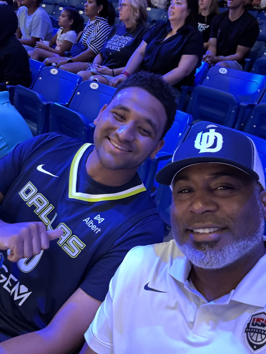 Had a great time catching the <a href="/DallasWings/">Dallas Wings</a> game with <a href="/camjonessc12/">Cam Jones</a> and got a chance to meet his wonderful sis!👀