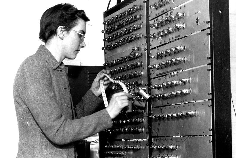 CodeHotTakes's tweet image. #CoffeeScript would be a whole lot better if was maintained by Kathleen Booth.