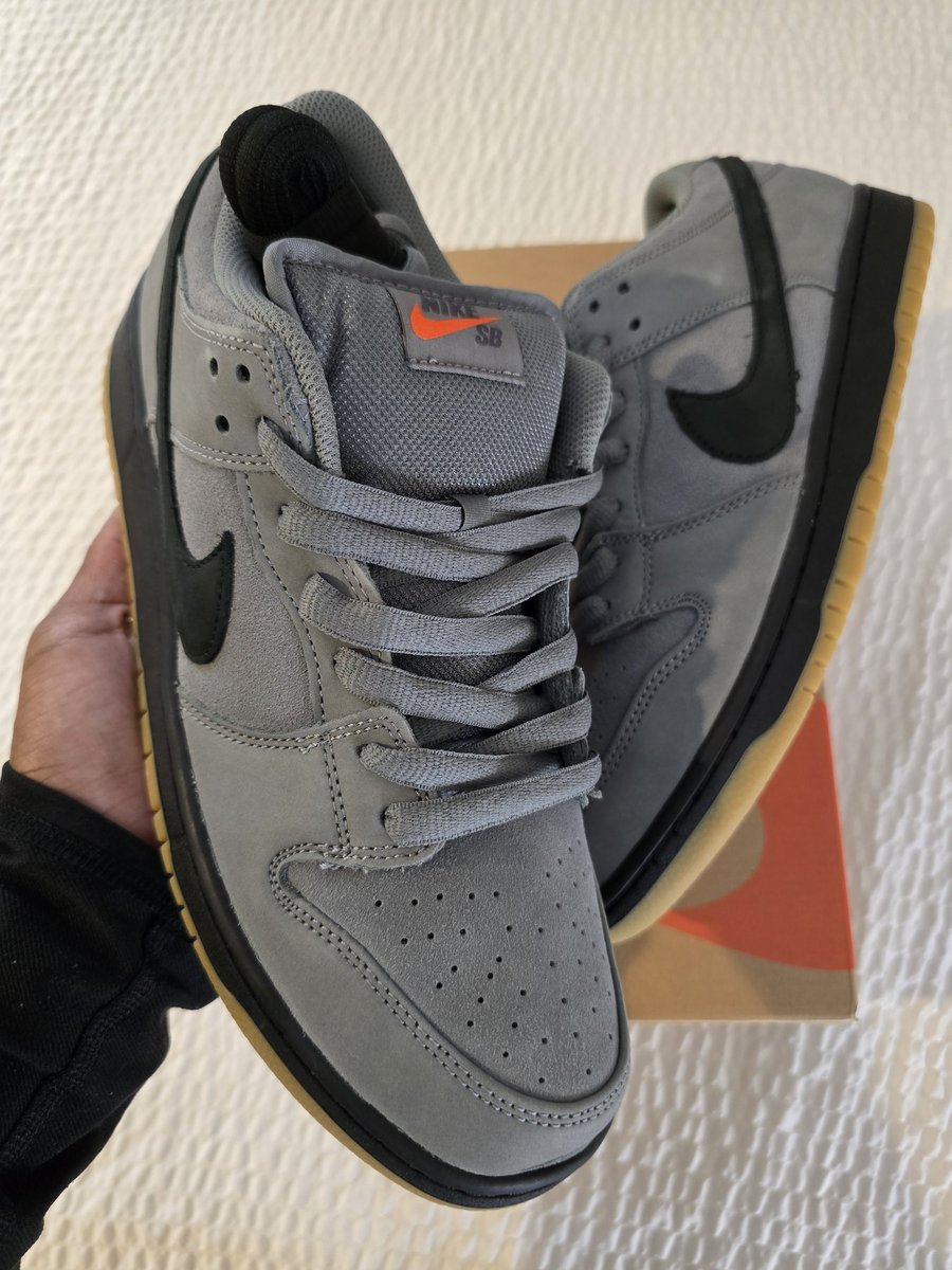 Drizzle19781's tweet image. SB Dunk Low Pro Cool Grey (Orange Label) 👍