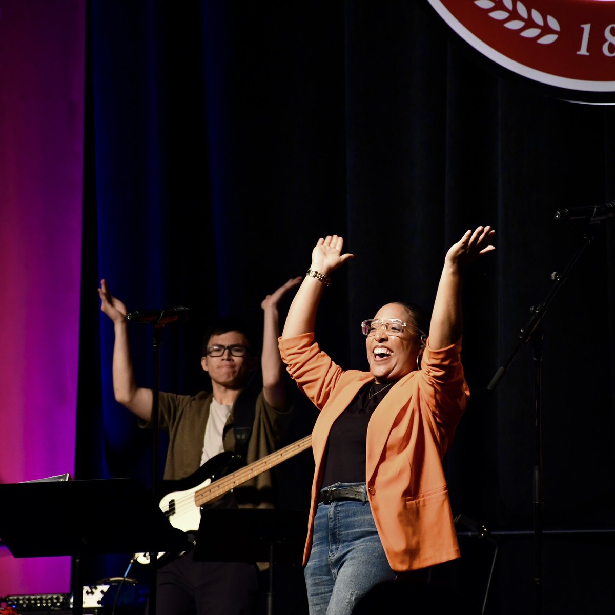 One of our favorite traditions is ending Welcome Weekend with Chapel, followed by a time for family to draw chalk circles and pray over their students as they start college. Welcome Weekend was certainly filled with lots of wonderful memories this year!