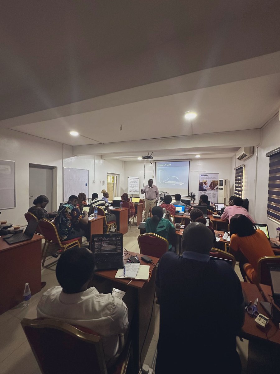 ProceptAfrica's tweet image. ANOTHER DAY AT THE OFFICE ⏳🧑‍🏫

Learning never exhausts the mind — it expands it. 📖 #LectureTime #proceptafrica #outsourcing