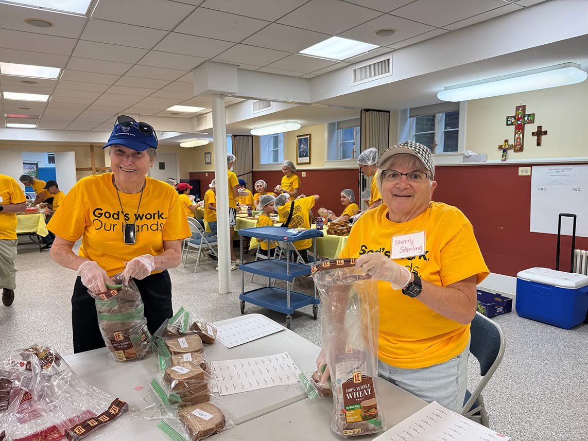 God’s Work Our Hands - Sandwichpalooza II is a wrap! We made over 1,100 sandwiches (meat &amp; cheese + PB&amp;J) for Carpenter’s Shelter, Alexandria Community Shelter, Meade Memorial Episcopal Church, &amp; Martha’s Table via Be The Good Project.

Huge thanks to all! 

#gwoh25