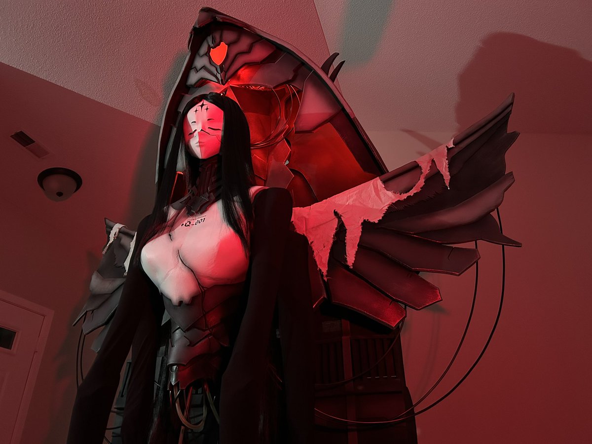 Sterling (@sterlingthedev) on Twitter photo The NIKKE Rapture Queen for sure! 
9.5 foot puppet booth prop commissioned by NIKKE themselves, with more to come this year ^^ The NIKKE Rapture Queen for sure! 
9.5 foot puppet booth prop commissioned by NIKKE themselves, with more to come this year ^^