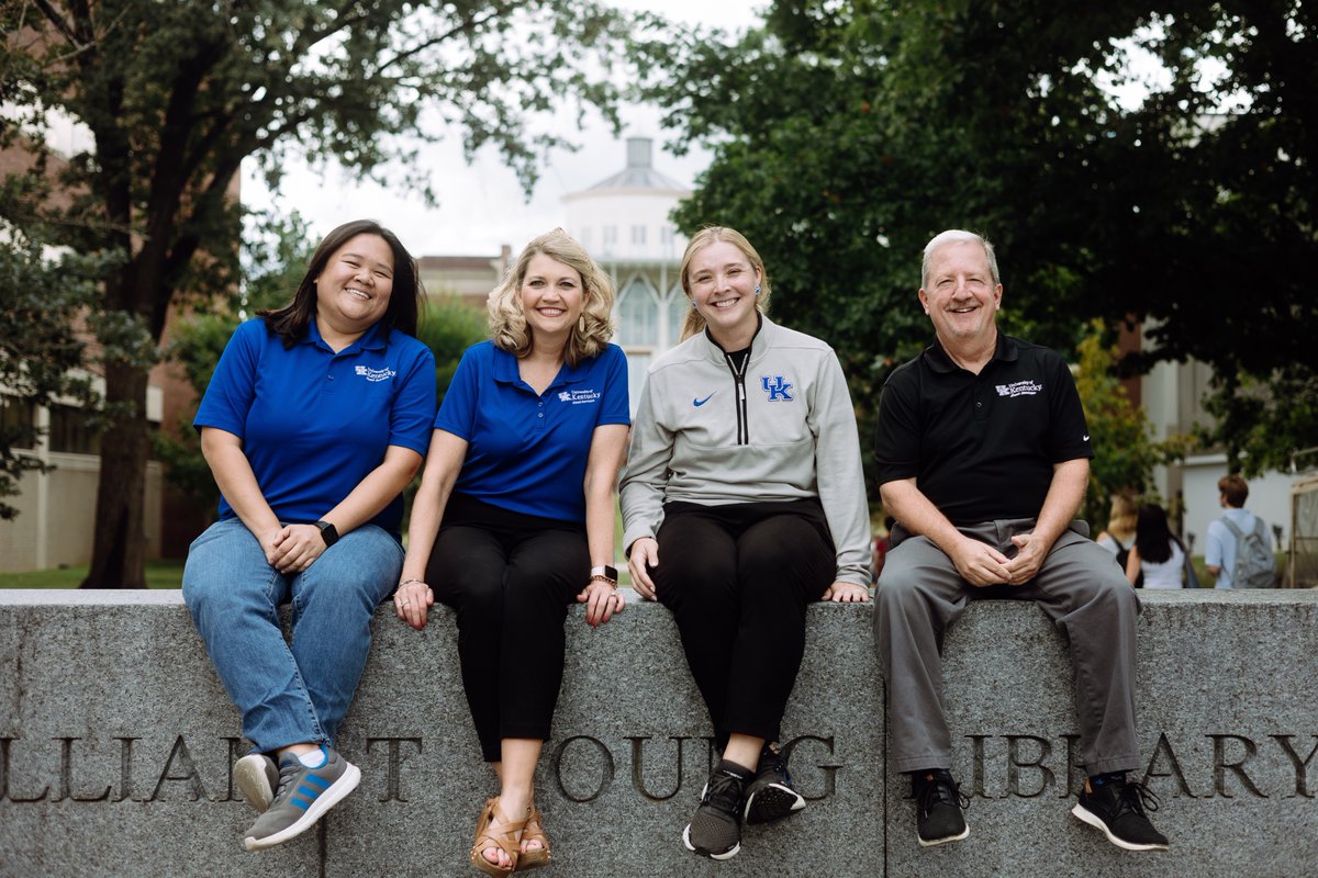 kentuckyalumni's tweet photo. 😸First day of classes, and campus feels complete again! 

From all of us at the UK Alumni Association: Welcome home, Wildcats! 💙 https://t.co/EvCTAChzYj
