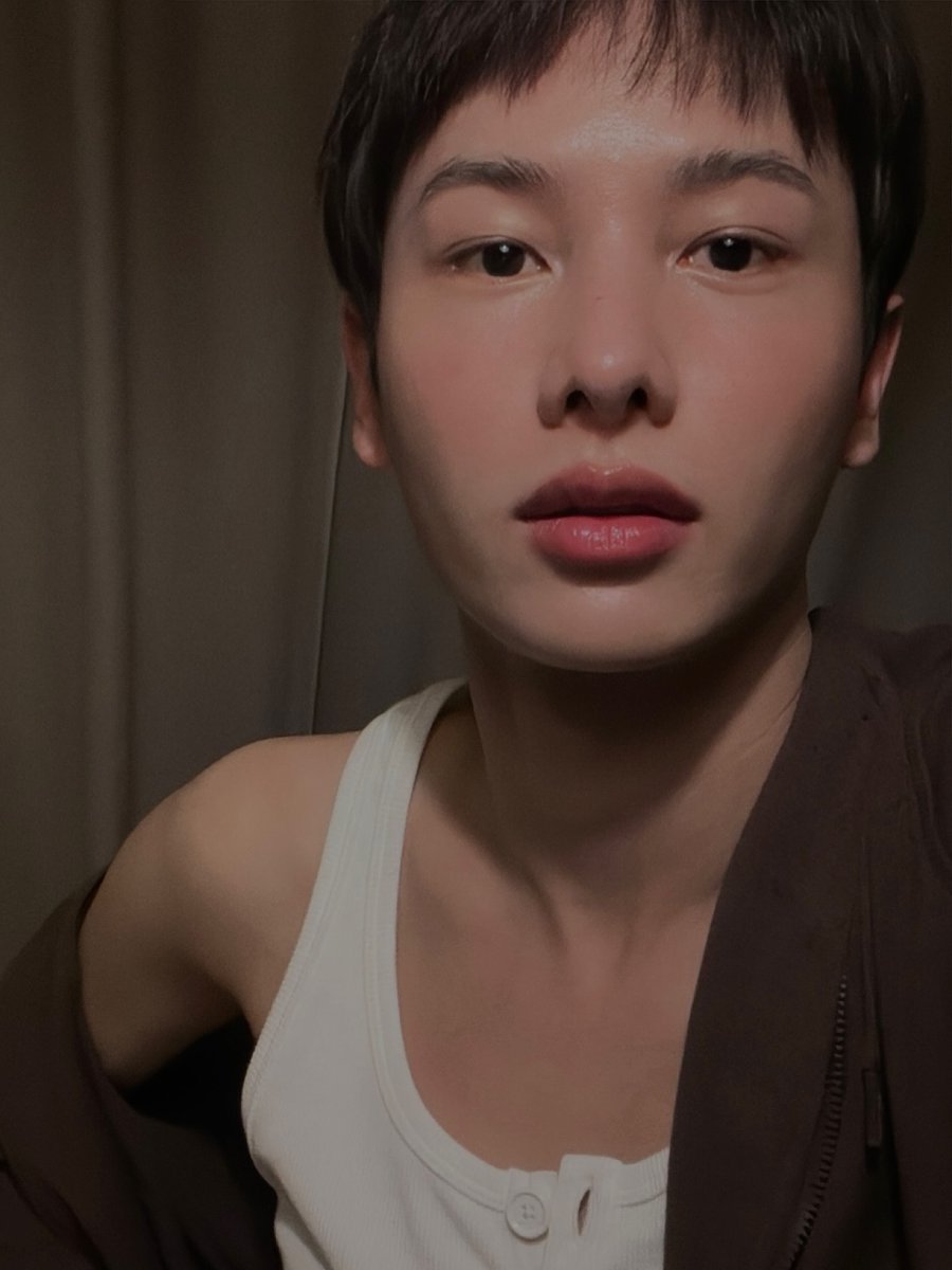 กัน tweet media