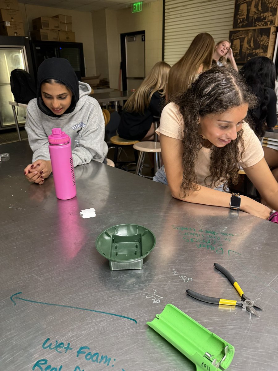 In PHS Advanced Floral Design, tool literacy means confidence, not just identification. 🌸 Our PHS Florists put this into practice today with “What it be, What it do” Tool ID Activity! #ProsperProud <a href="/prosperCTE/">Prosper CTE</a> <a href="/JimmyFrideley/">Jimmy Frideley</a>