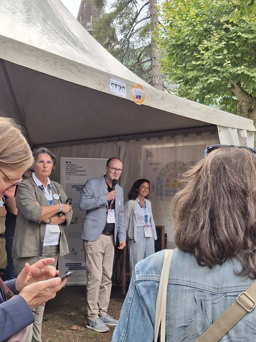 DSDEN2B's tweet image. Arrivée  du pôle numérique @DSDEN2B à #Ludovia, premiers ateliers riches d’échanges et de partages #erun91 @julien_cremoux @MercierRichard5 @reseau_canope @accorse @education_gouv #TNE #DNE #num3rique #scola2030