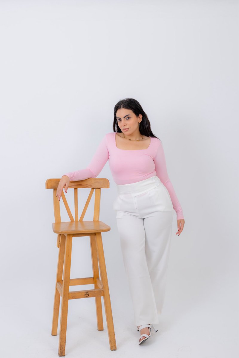 AyaBadw68532446's tweet image. Every look tells a story… and with Yu, your story is always about confidence, elegance, and power.
Classic suit + formal pants = a style that’s hard to forget 🔥
You don’t just dress to look elegant👀
#YuStyle #Suits #FormalPants #ClassicStyle #Elegance  
instagram.com/yu_brand16