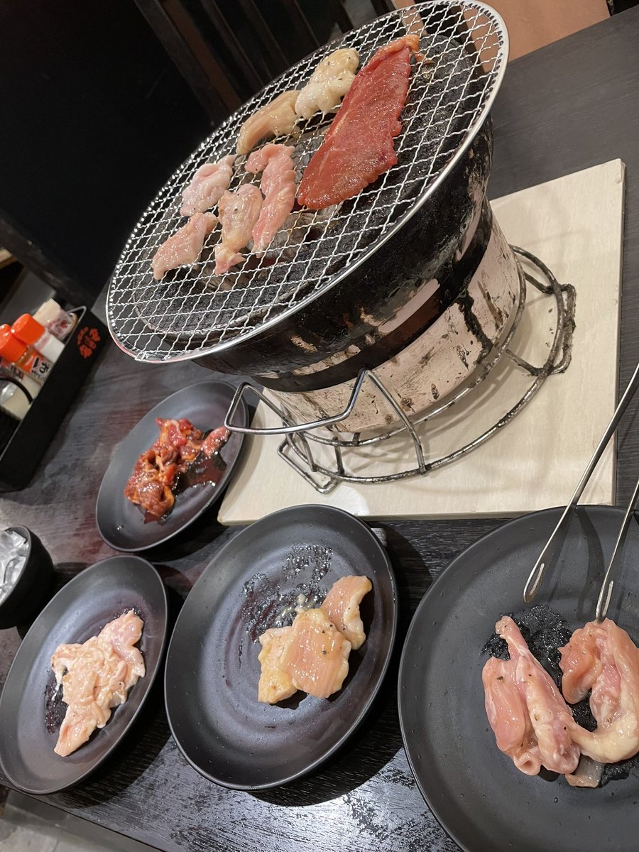はᒍも📿 (@ha___mo___) on Twitter photo 月曜から焼肉飲酒するのは気分がええ 月曜から焼肉飲酒するのは気分がええ