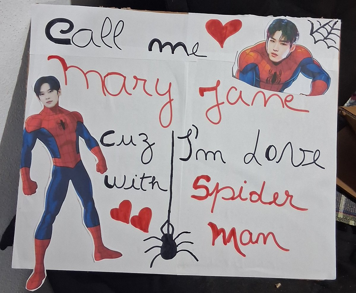 STEVE E DEY NOS NOTARAM E AGR EU E MARCELLE SOMOS AS "MARRY JANE" DELES!!