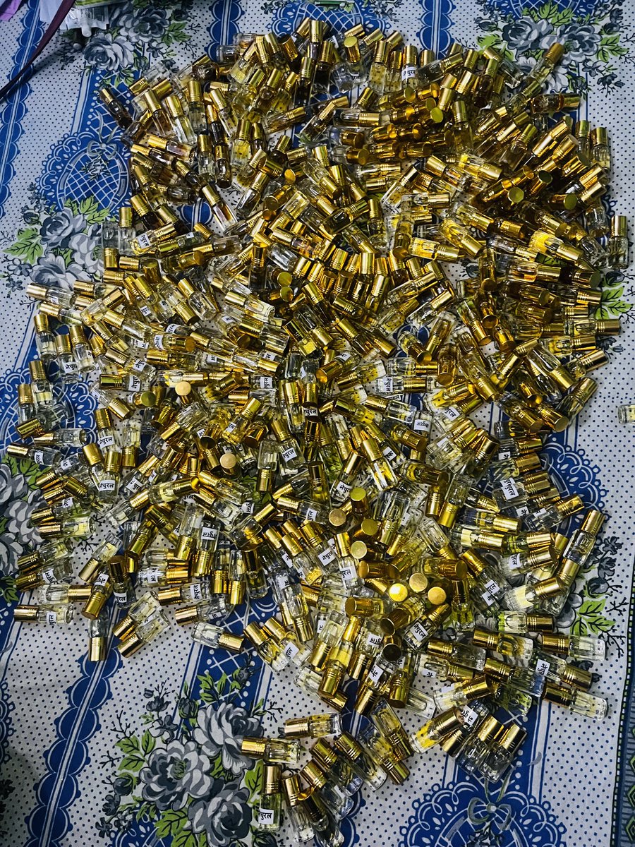 क्या आप मेरी मदद कर सकतें है ? 
मेरे कुछ इत्र का बहुत सारा स्टॉक बच गया है 
मेरे बहुत सारे पैसे जिसमे लगे हुए हैं मैं चाहती हूँ मैं आपको ये इत्र रेट तो रेट दे दूँ । इत्र बहुत अच्छे हैं बस आप लोगो की मदद चाहिये अगर आप इस पोस्ट को रिपोस्ट कर देंगे तो मेरी मदद ही जाएगी 🙏