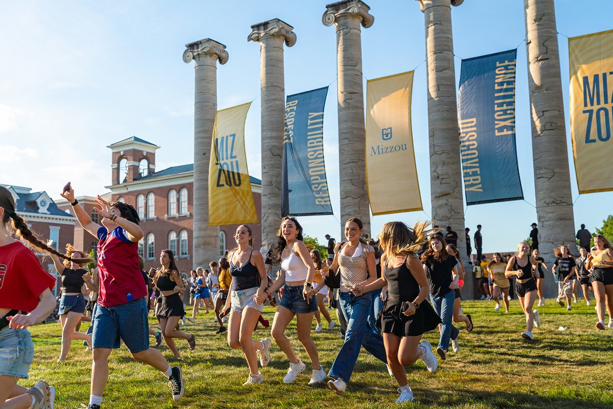 Today, #Mizzou President Mun Choi and Provost Matt Martens welcome 8,700 new and 22,500 returning students to the start of the fall semester.

Read their welcome message highlighting new discoveries, timeless traditions and more ➡️ brnw.ch/21wVb1d