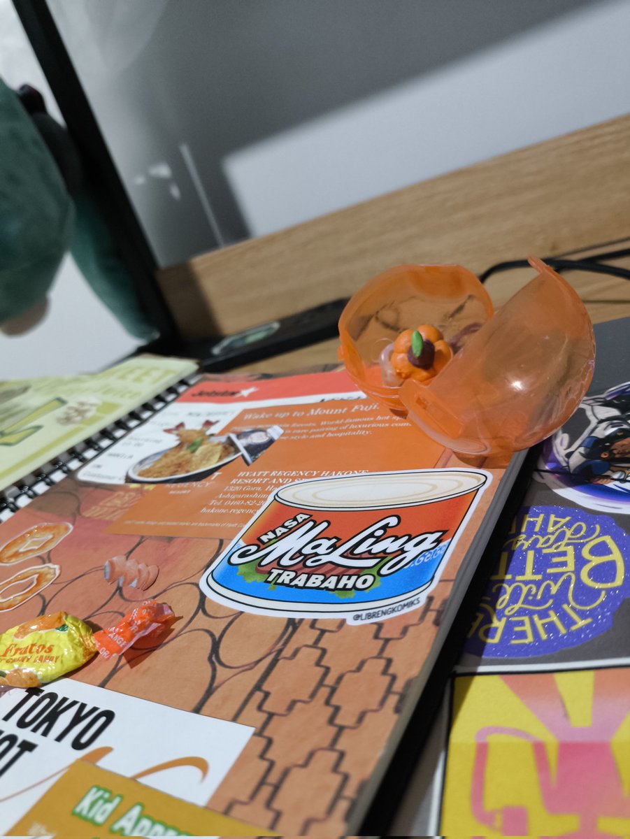 thebyeguy's tweet image. orange scrapbook page (⁠ ⁠◜⁠‿⁠◝⁠ ⁠)⁠♡

#scrapbook #junkjournal