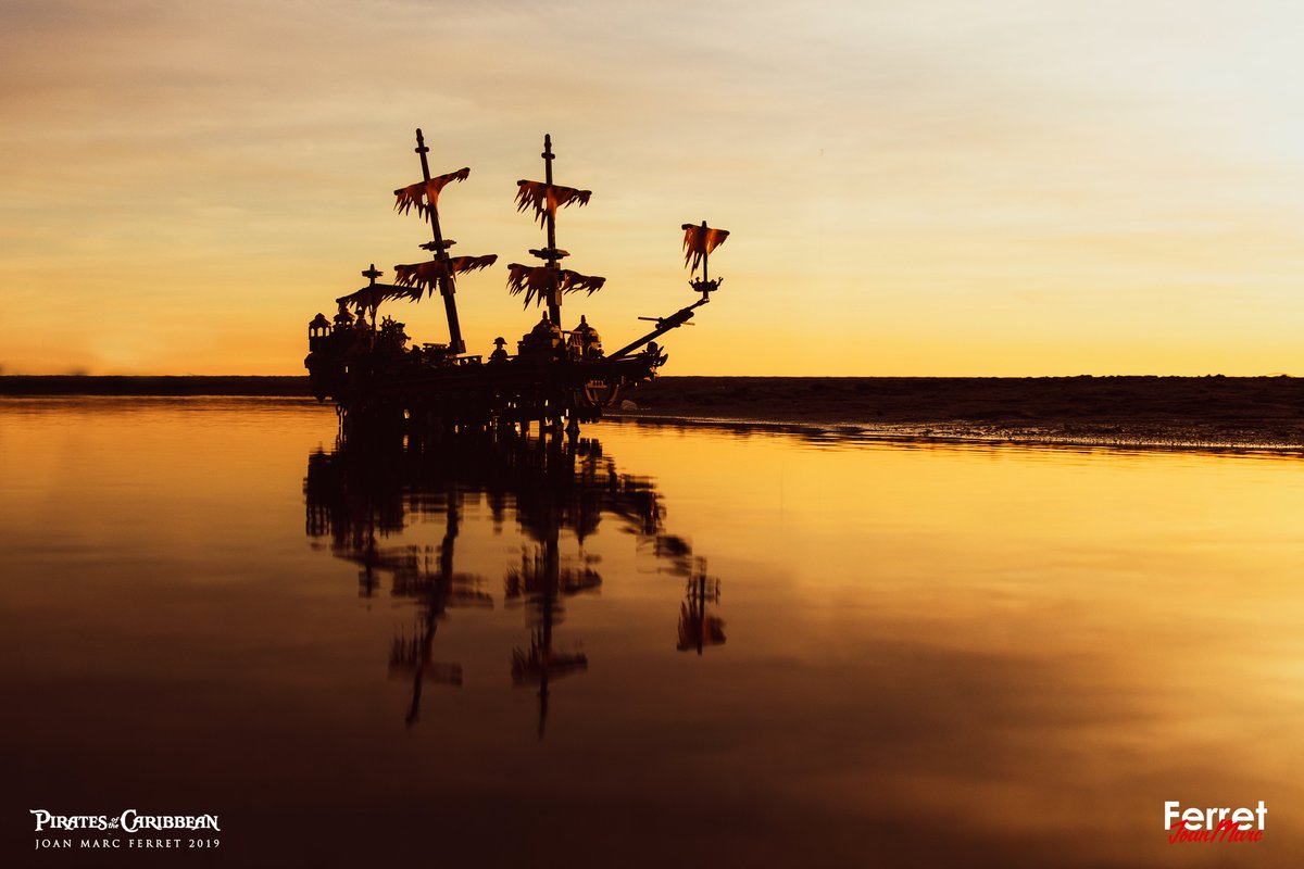 JoanMarcF's tweet image. Photo work arts with #lego @LEGO_Group sunset beach & Silent Mary from #PiratesoftheCaribbean #legomasters #photography #toyphotography 😊🙌