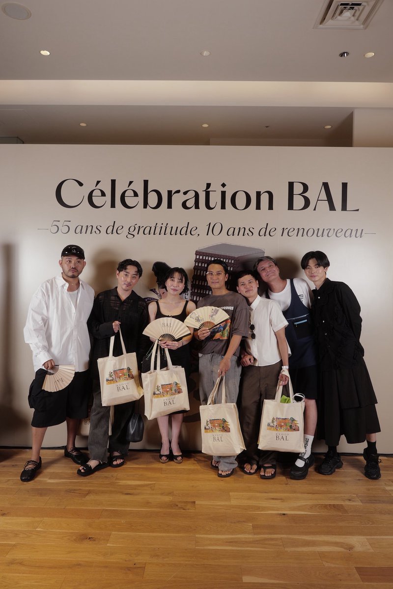 週末京都BALの周年イベントにお邪魔させていただいたのですが、とても素敵空間であそこで好きなだけ買い物できる人生に転生したいと心底思いました。あとミトグラフさんが撮ってくれた写真、最初から加工されてるのかな？ってくらい盛れてて最高🔥