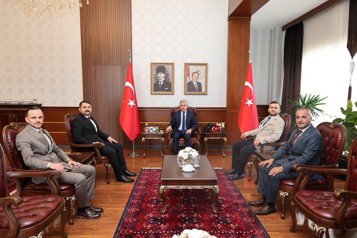 📍Sakarya

Genel Başkanımız Sn. Ali Can Kocaman, Sakarya Valisi Sn. Rahmi Doğan’ı makamında ziyaret ederek, Sakarya ve ülke gündemine dair birçok konuda istişarelerde bulundular.

Misafirperverliğinden dolayı Sn. Valimize teşekkür ederiz.