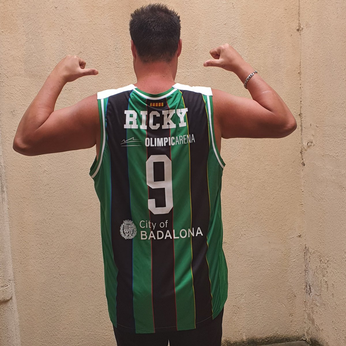 Ja la tenim a casa , vamosssss <a href="/rickyrubio9/">Ricky Rubio</a> BentoRRnat   💚🖤💚🖤♾️♾️♾️

🌹 Never Too High , Never Too Low 🌹

Visca la Penya I Visca Badalona 💚🖤💚🖤

🏀🪄💎👑🔥❤️♾️🎉😍💪

#rickyrubio #lastdance #penya #badalona #olimpic #basketball #cominghome 

#RickyPenya