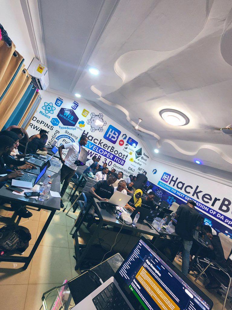 <a href="/AntoineBlanc/">anto.sui</a> And here are the devs of <a href="/SuiNetworkGhana/">Sui Community, Ghana 🇬🇭</a> 😎