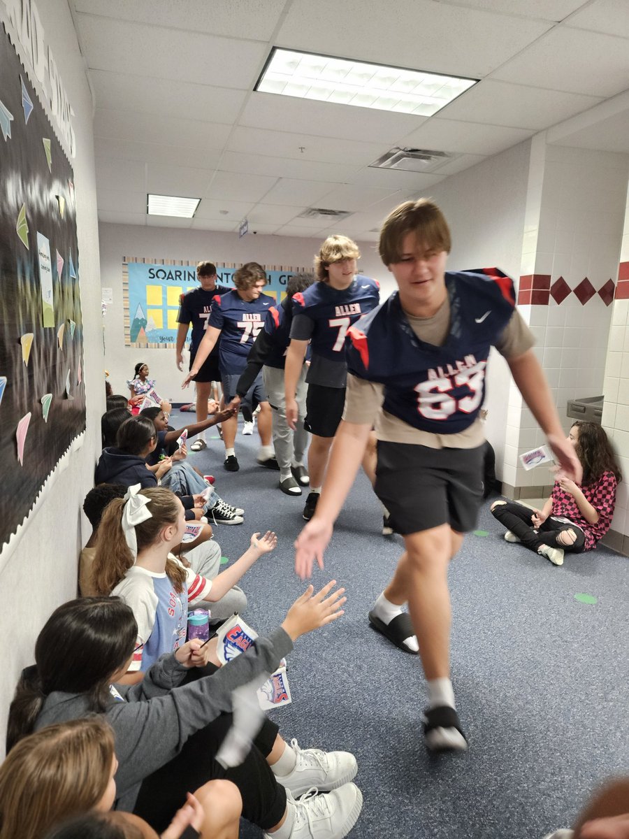 Reading with the Eagles <a href="/StoryFalcons/">Story Falcons</a>