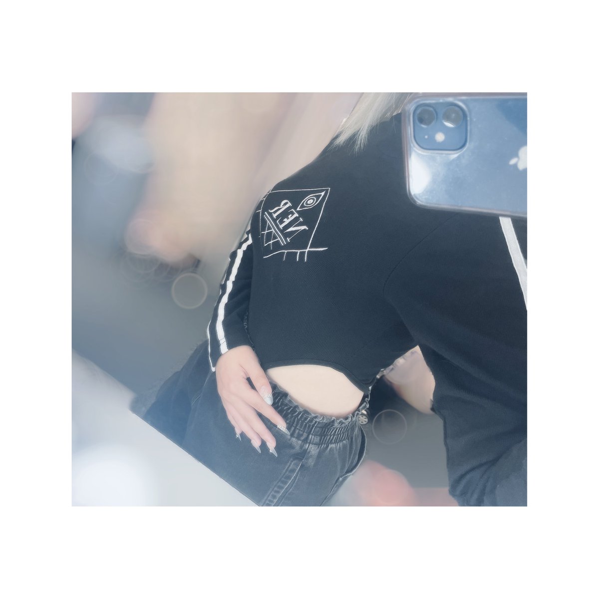 前日くらいに猫ちゃんに衣装何系着て欲しいか聞いたらかっこいい系かなって言われて、無い頭をフル回転させて考えた結果の衣装でした👗👒

ちょっと、なんか、あの、お腹すーすーした！！！！

着方を死ぬほど聞かれたけど、あの、赤ちゃんの服と同じです、、察して、、笑