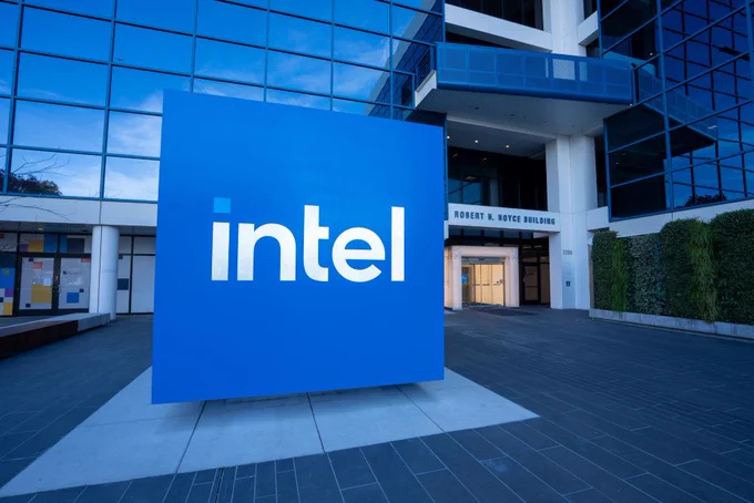 🚨 INVESTING : "Trump: 'Farò accordi come quello con Intel per il nostro paese tutto il giorno!'"