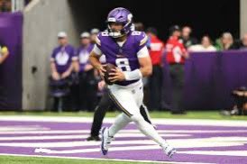 sandropacheco71's tweet image. The #PhiladelphiaEagles will send a 2026 fifth-round pick and a seventh-round selection in the 2027 draft to the #MinnesotaVikings for a 2026 sixth-round pick and #SamHowell, the teams announced Sunday August 24, 2025. #NFL #MakingHistory #FlyEaglesFly #Skol