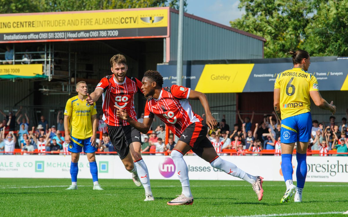 altrinchamfc's tweet photo. 🎯 @kahrelreddin 

📸 Sean Walsh | #YourTownYourClub https://t.co/BBLipcdSO7