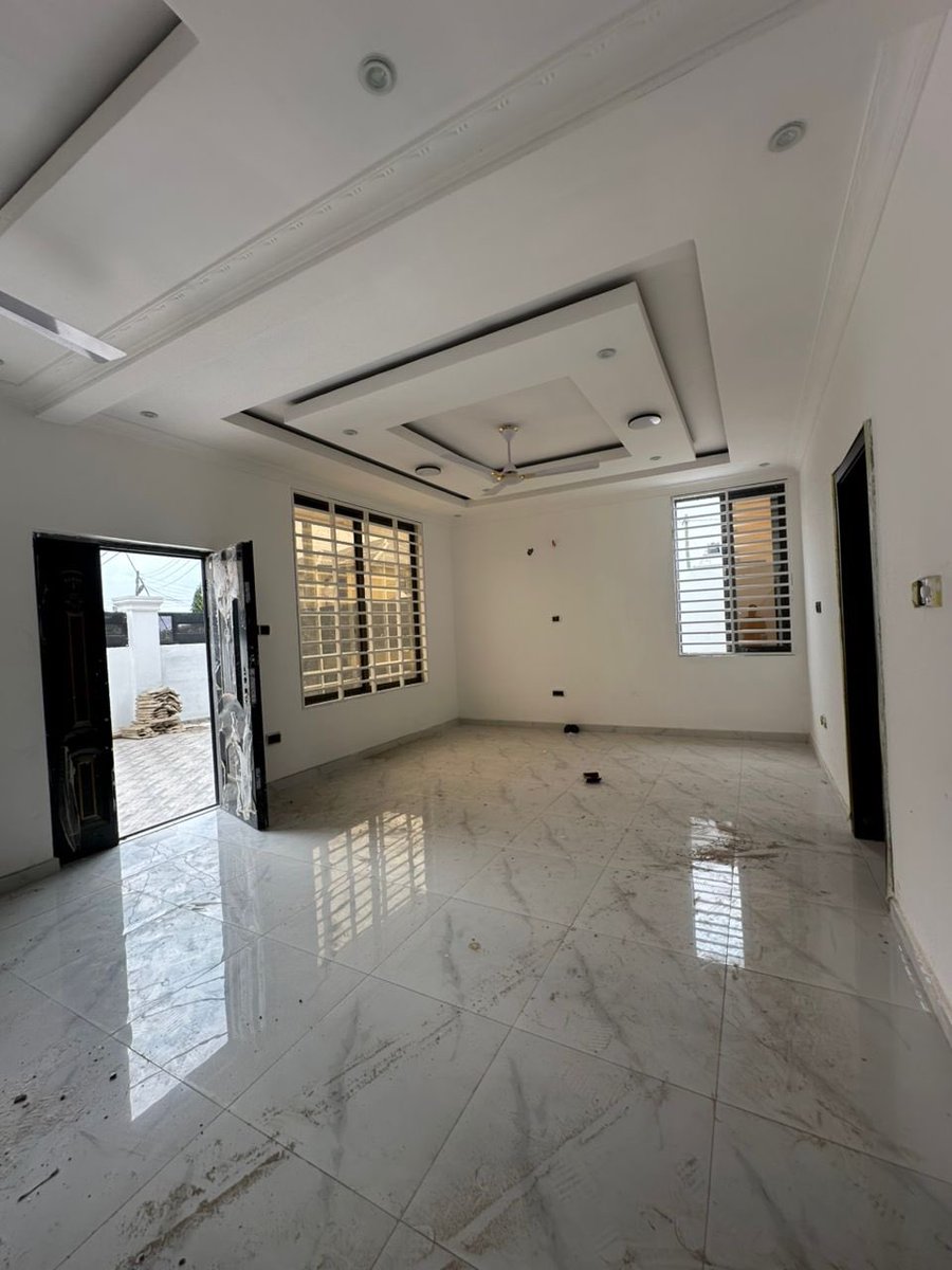 samuel_elinam's tweet image. For Sale
Newly Built 🏡 

3 Bedrooms En-suite 
Spintex 📍

Call or WhatsApp 📞 
0243019939 

Agency T&amp;amp;C apply