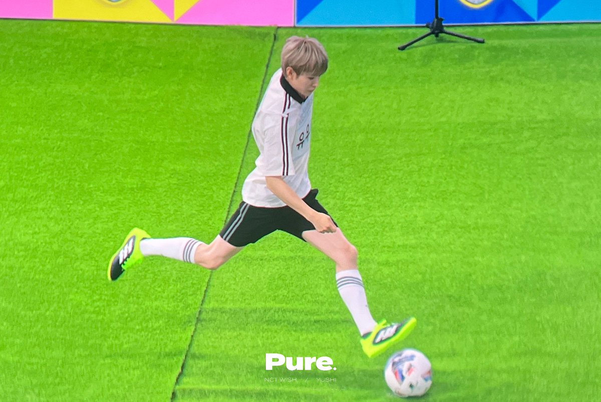 250825 아육대 

Best Striker

#유우시 #YUSHI #ユウシ #엔시티위시 #NCTWISH