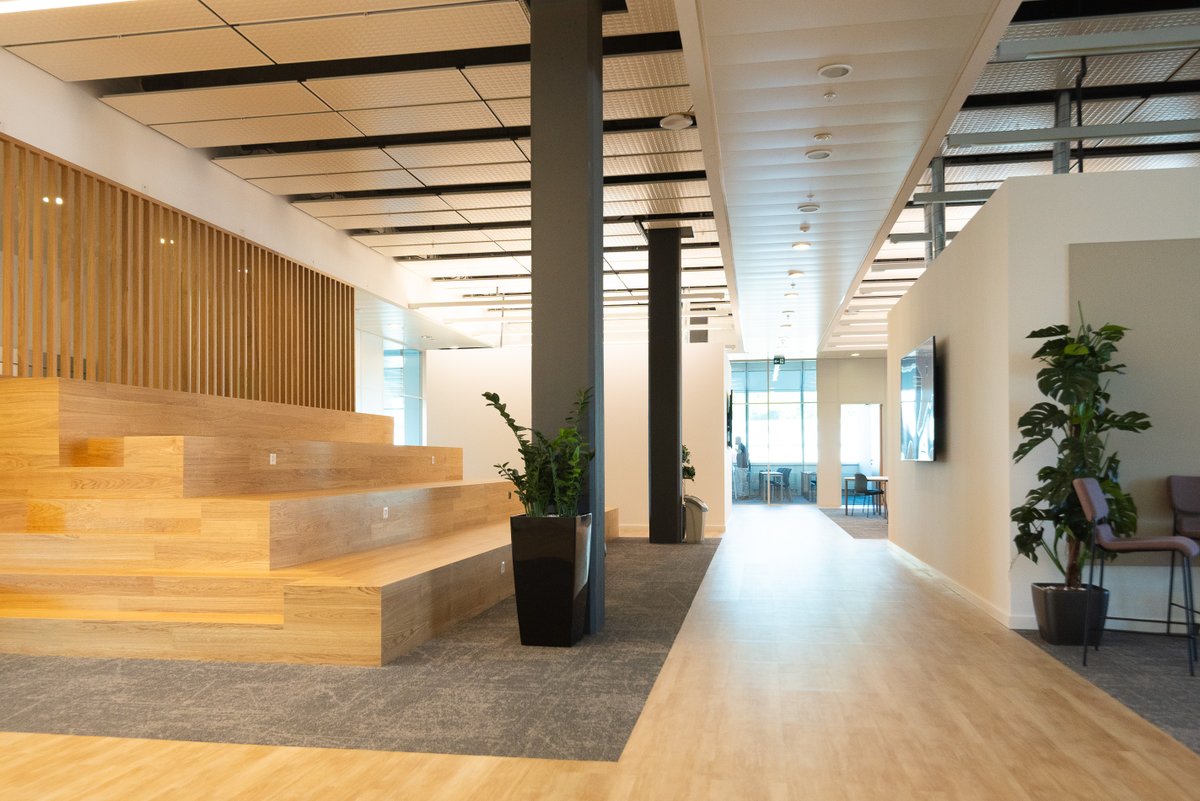 🇨🇭Today, we officially opened the doors to BAT 43, the first of our two new EU Geneva campus buildings!
A space built for innovation, ambition and global business minds. We look forward to welcoming students to this innovative learning environment! 🙌