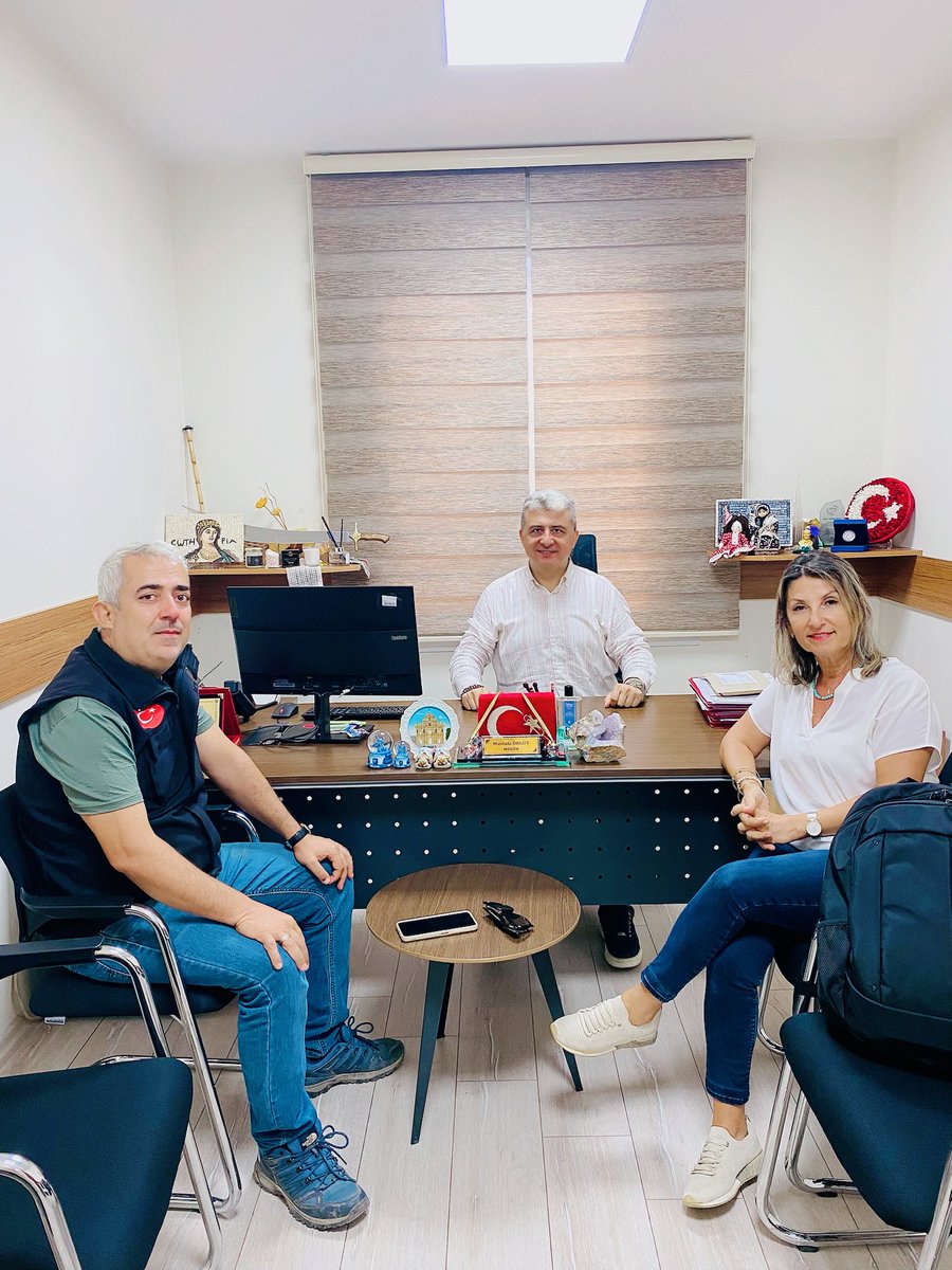 📍Hatay Valiliği 🇹🇷
📌 Hollanda Hope4Antioch Vakfı Yetkilisi Sn. Fatma Güven ve AFAD Personeli Sn. Edip AVCIOĞLU ziyaretimize geldi. 
📌Nazik ziyaretleri için teşekkür ediyor, çalışmalarında başarılar diliyorum. 
<a href="/MustafaMasatli/">Mustafa Masatlı</a> <a href="/HatayValiligi/">T.C. Hatay Valiliği</a>